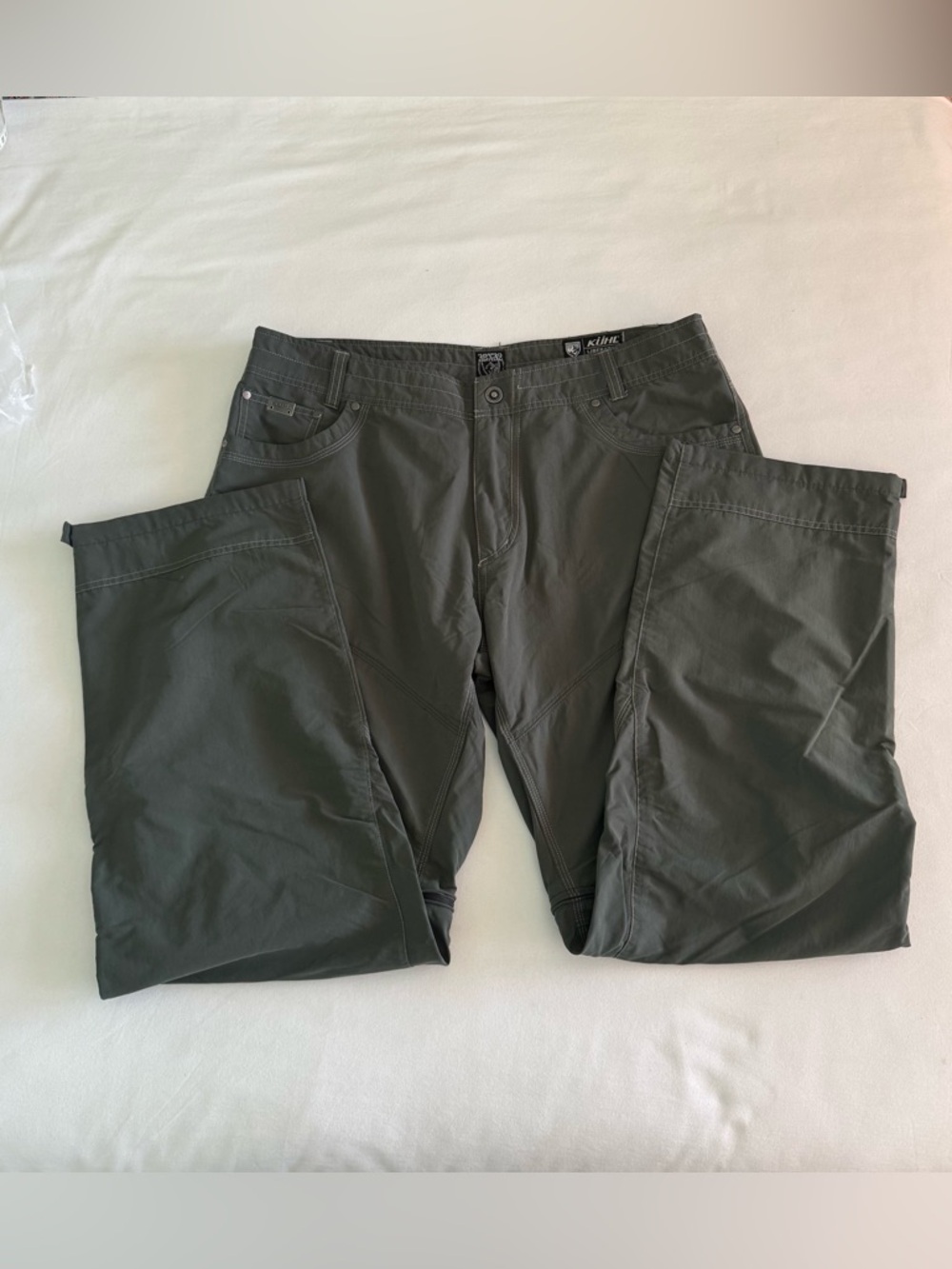 Kuhl men's Liberator Convertible pants size 38/32. Olive green. EUC.